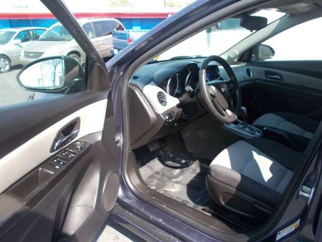 2013 Chevrolet Cruze LS Auto 4dr Sedan W/1sb